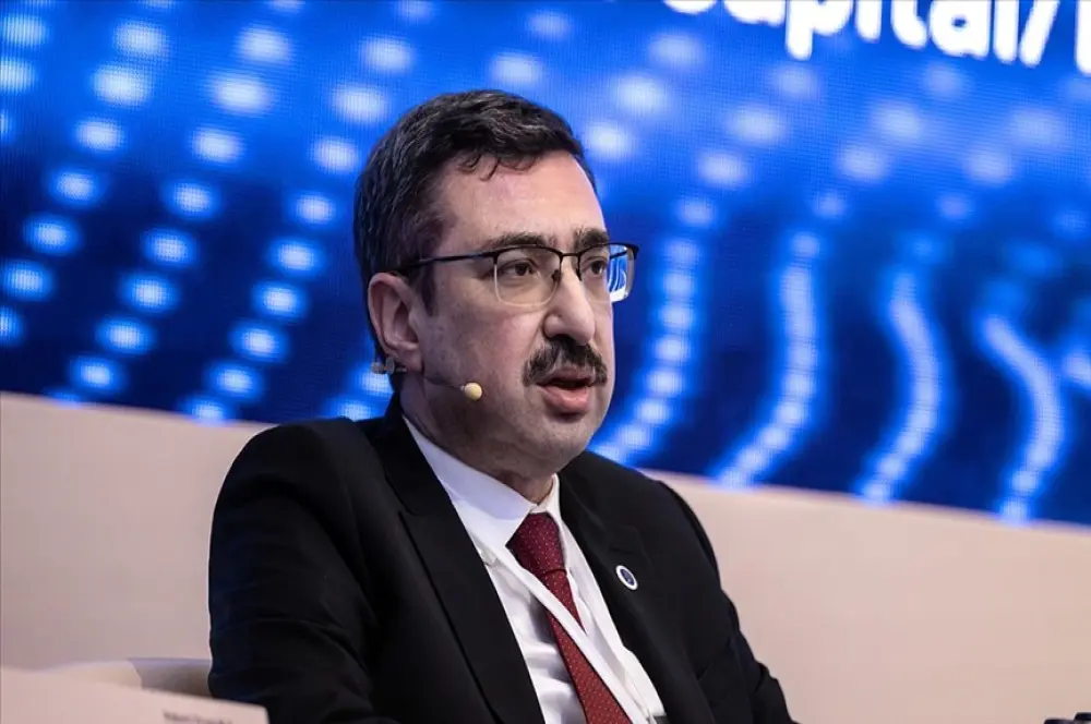 SPK Başkanı Gönül'den yatırımcılara ‘izinsiz sermaye piyasası işlemi’ uyarısı SPK Başkanı Gönül'den yatırımcılara ‘izinsiz sermaye piyasası işlemi’ uyarısı