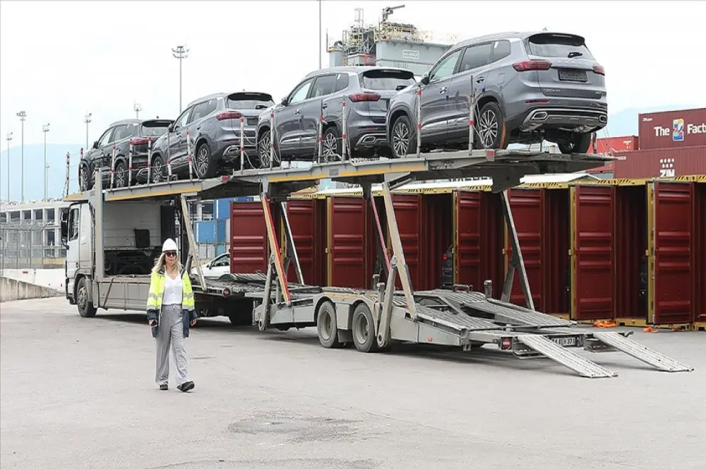 Çekici ihracatında yıl bitmeden rekora ulaşıldı Çekici ihracatında yıl bitmeden rekora ulaşıldı