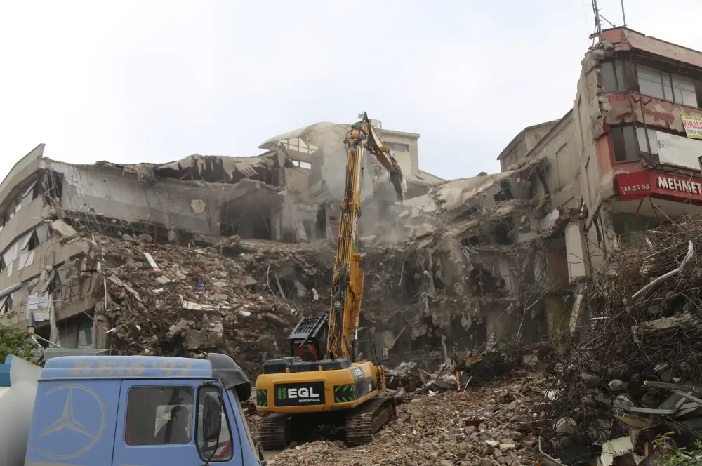 Deprem bölgesine 400 milyon Euro kredi Deprem bölgesine 400 milyon Euro kredi