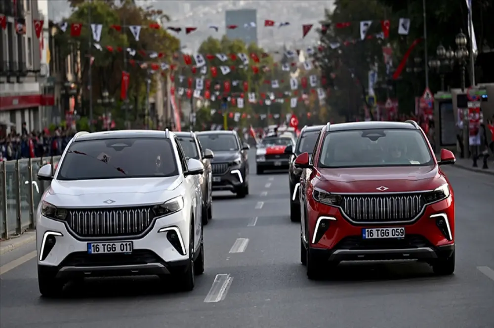 Ekimde trafiğe kaydı yapılan 9 otomobilden 1'i "elektrikli" Ekimde trafiğe kaydı yapılan 9 otomobilden 1'i "elektrikli"