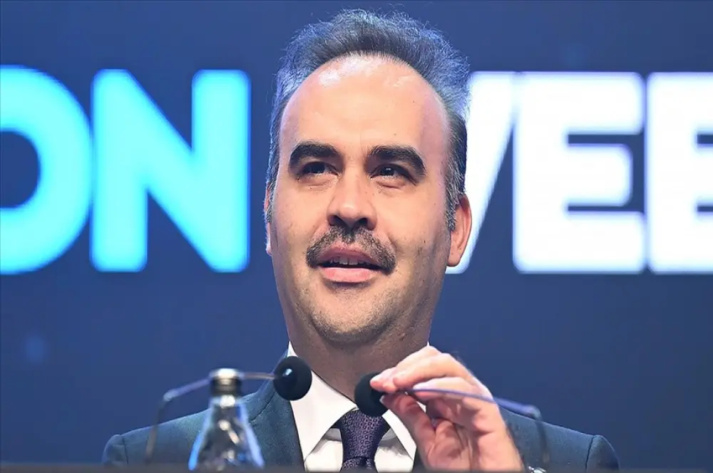 "Türkiye'nin yerli ve milli teknolojilerini güçlendiriyoruz" "Türkiye'nin yerli ve milli teknolojilerini güçlendiriyoruz"