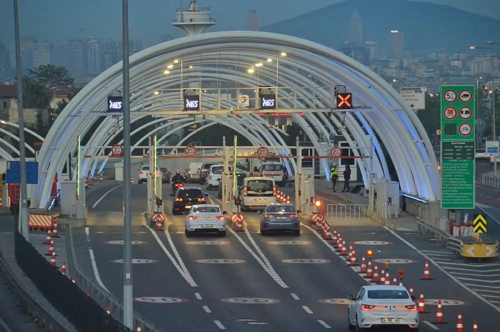 Avrasya Tüneli'nden 7 yılda 123 milyon geçiş yapıldı Avrasya Tüneli'nden 7 yılda 123 milyon geçiş yapıldı