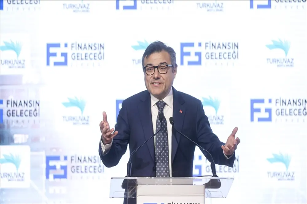 Toplam GDP'nin 3 katı kadar finansal bir büyüklük sürdürülebilir değil Toplam GDP'nin 3 katı kadar finansal bir büyüklük sürdürülebilir değil