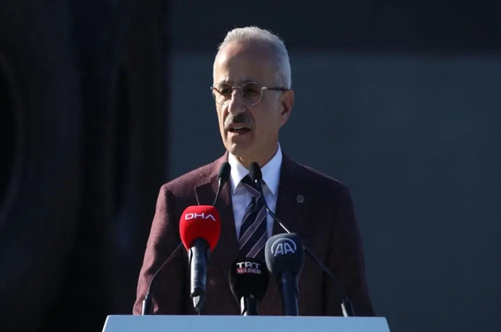 Gemi sanayimiz, ihracat kapasitesiyle ekonomiye büyük katkı sağlıyor Gemi sanayimiz, ihracat kapasitesiyle ekonomiye büyük katkı sağlıyor