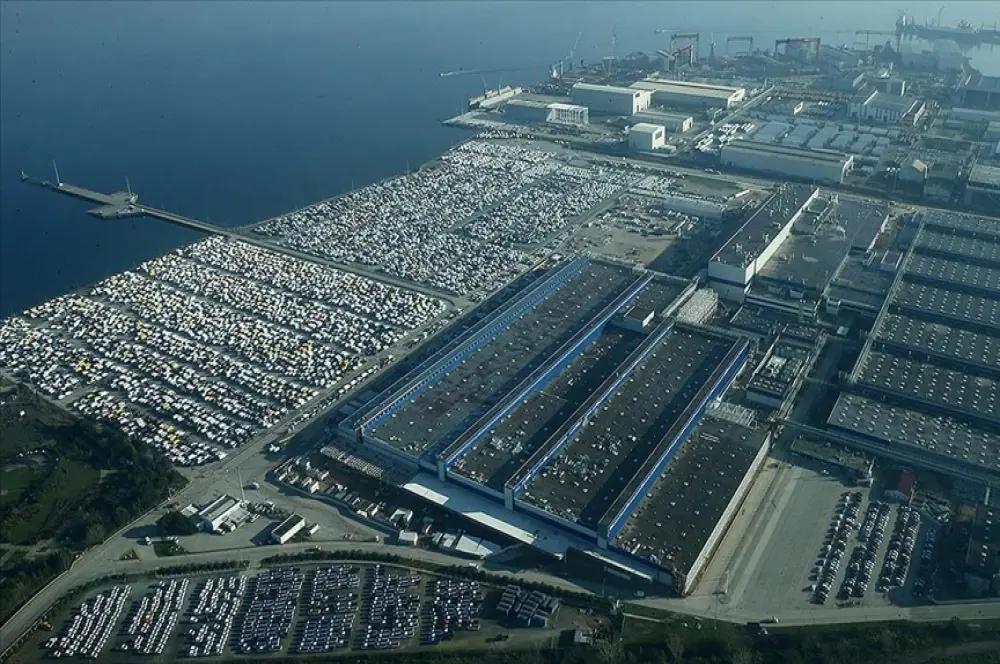 2023'te en fazla ihracatı otomotiv endüstrisi gerçekleştirdi 2023'te en fazla ihracatı otomotiv endüstrisi gerçekleştirdi