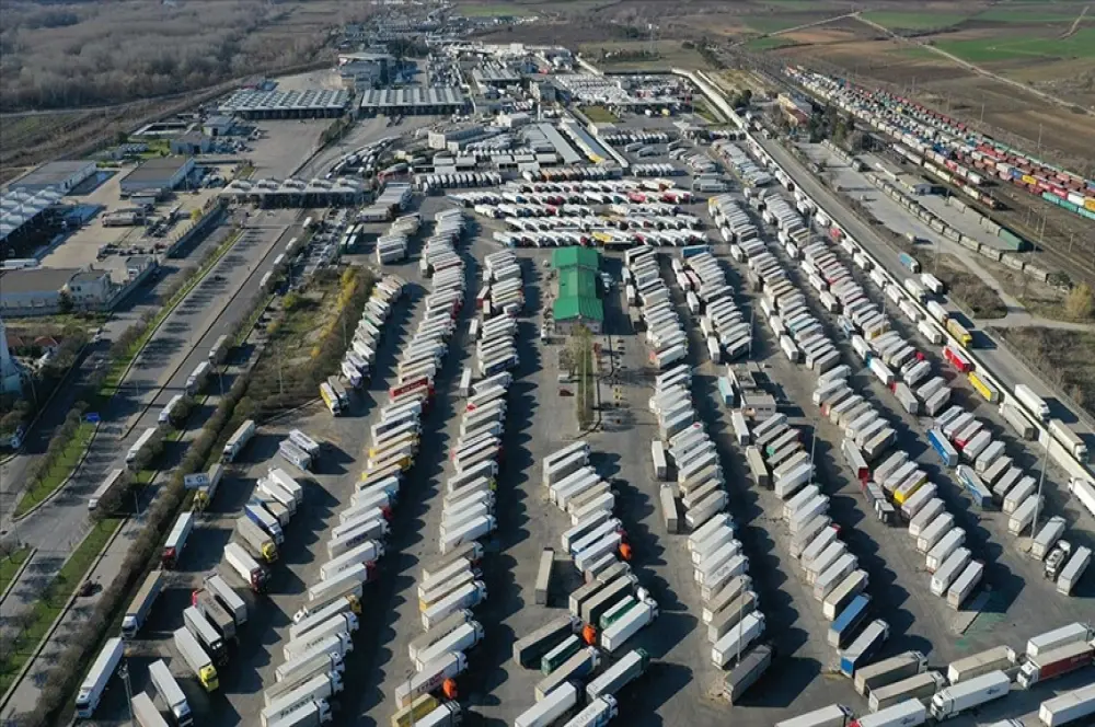 Kapıkule Gümrük Kapısı'ndan 2023'te 1 milyondan fazla tır geçiş yaptı Kapıkule Gümrük Kapısı'ndan 2023'te 1 milyondan fazla tır geçiş yaptı