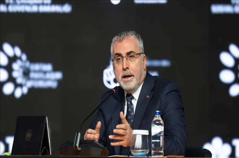 "İş gücümüzü, yeşil ve dijital dönüşüm için hazırlayacağız" "İş gücümüzü, yeşil ve dijital dönüşüm için hazırlayacağız"