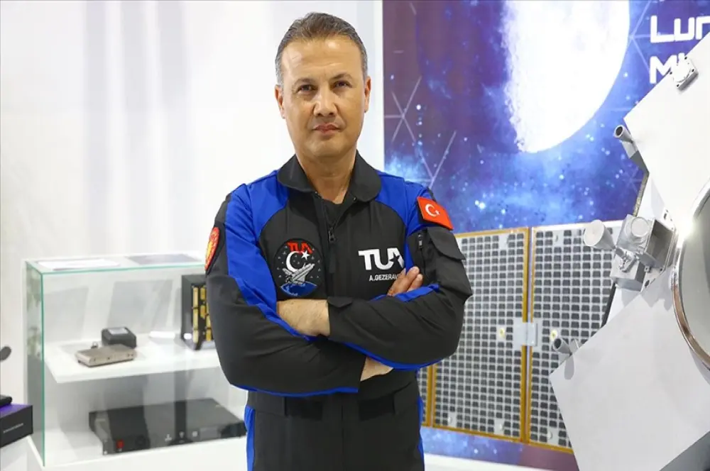 Türkiye'nin ilk astronotu Gezeravcı deney çalışmalarına devam ediyor Türkiye'nin ilk astronotu Gezeravcı deney çalışmalarına devam ediyor