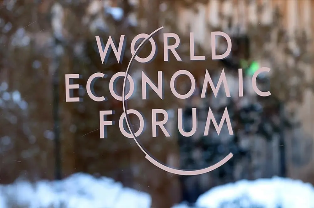 Davos'ta yapay zekayla hızlı dönüşüm ortamında güvenin inşası masaya yatırılacak Davos'ta yapay zekayla hızlı dönüşüm ortamında güvenin inşası masaya yatırılacak