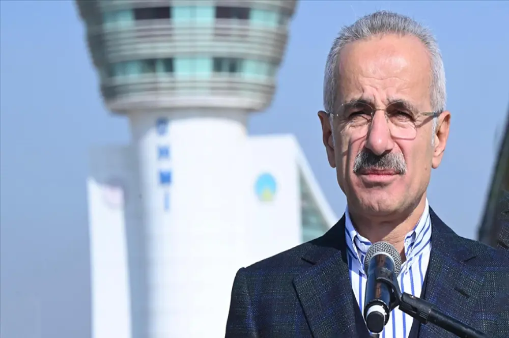 Kayseri Havalimanı'nın yeni terminal binası yapımında son aşamaya gelindi Kayseri Havalimanı'nın yeni terminal binası yapımında son aşamaya gelindi