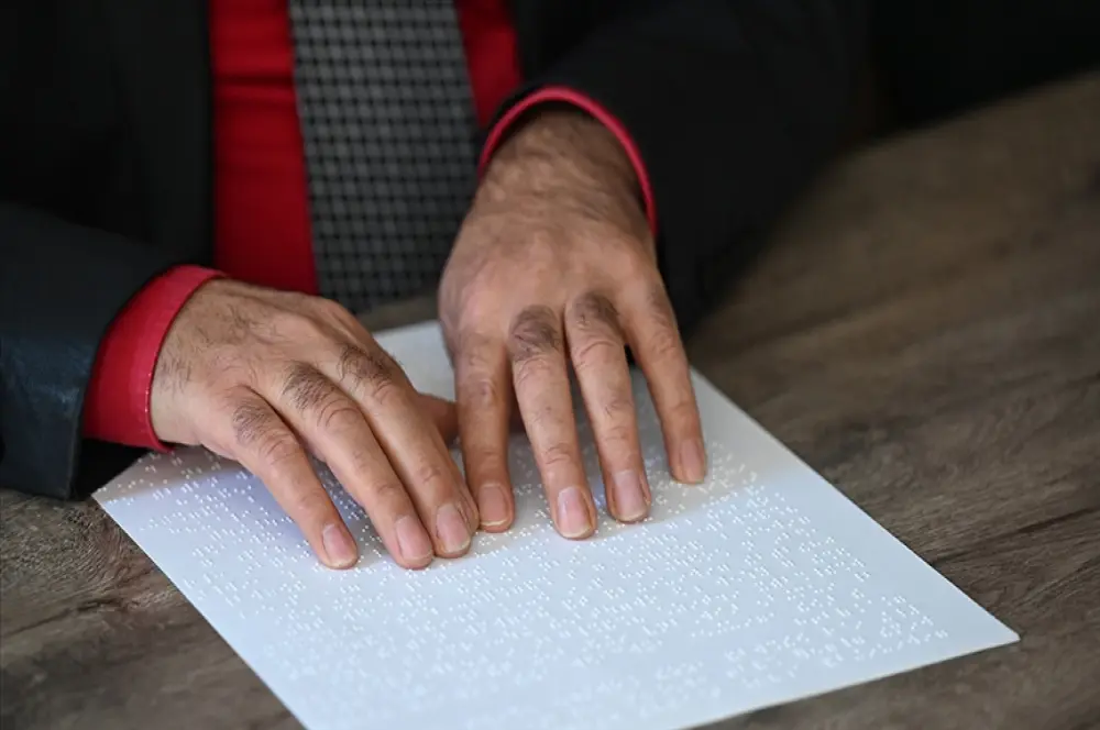 Görme engelliler noter işlemlerini, imzalarına tanık göstermeden yapabilecek Görme engelliler noter işlemlerini, imzalarına tanık göstermeden yapabilecek