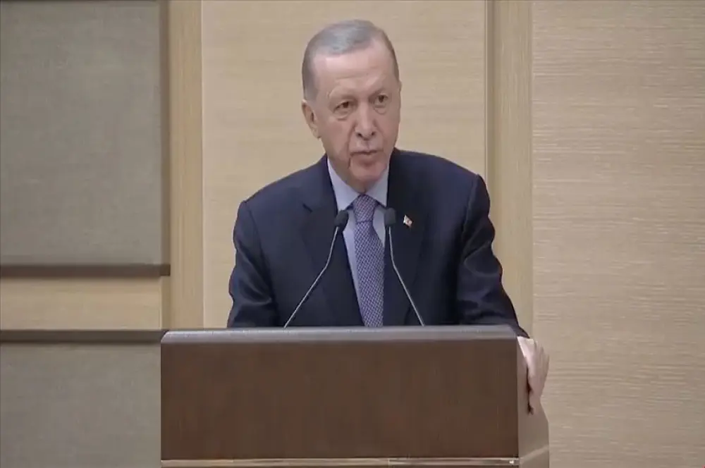 İran'la 30 milyar dolarlık ticaret hedefine ulaşma kararlılığındayız İran'la 30 milyar dolarlık ticaret hedefine ulaşma kararlılığındayız