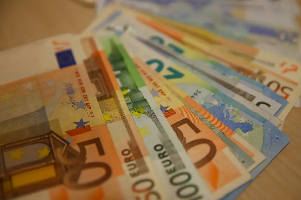 Euro Bölgesi'nde enflasyon ocak ayında yüzde 2.8'e geriledi Euro Bölgesi'nde enflasyon ocak ayında yüzde 2.8'e geriledi