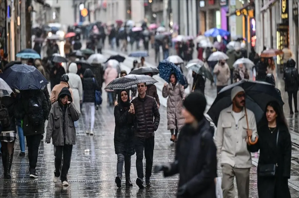 Nüfus, 2023'te 92 bin 824 kişi artarak 85 milyon 372 bin 377 oldu Nüfus, 2023'te 92 bin 824 kişi artarak 85 milyon 372 bin 377 oldu