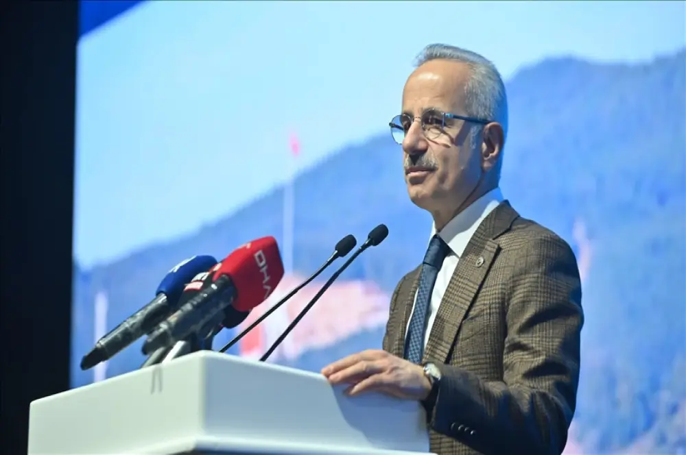 Bakan Uraloğlu: 94,3 milyon genişbant internet abone sayısına ulaştık Bakan Uraloğlu: 94,3 milyon genişbant internet abone sayısına ulaştık