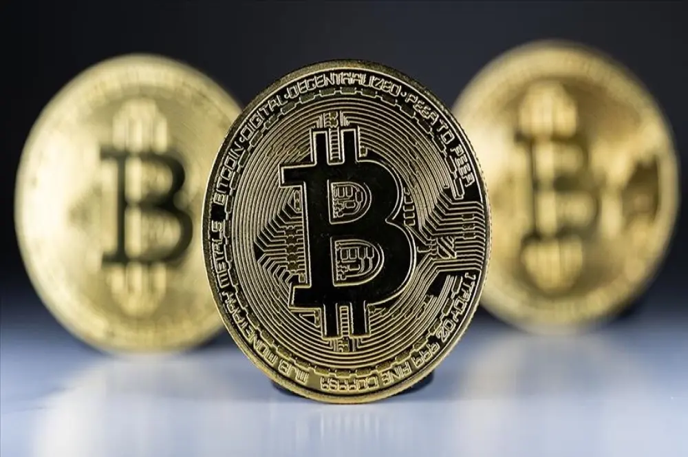 Bitcoin'in piyasa değeri 1 trilyon doların üzerine çıktı Bitcoin'in piyasa değeri 1 trilyon doların üzerine çıktı