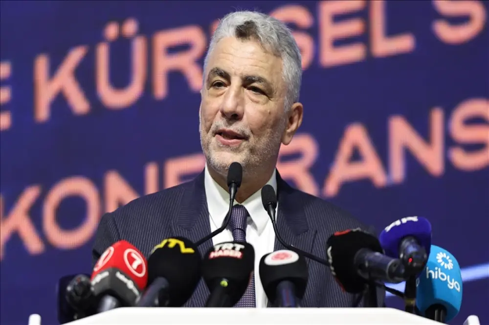 Bakan Bolat: Savunma sanayisi diplomaside çok büyük bir prestij kazandırıyor Bakan Bolat: Savunma sanayisi diplomaside çok büyük bir prestij kazandırıyor