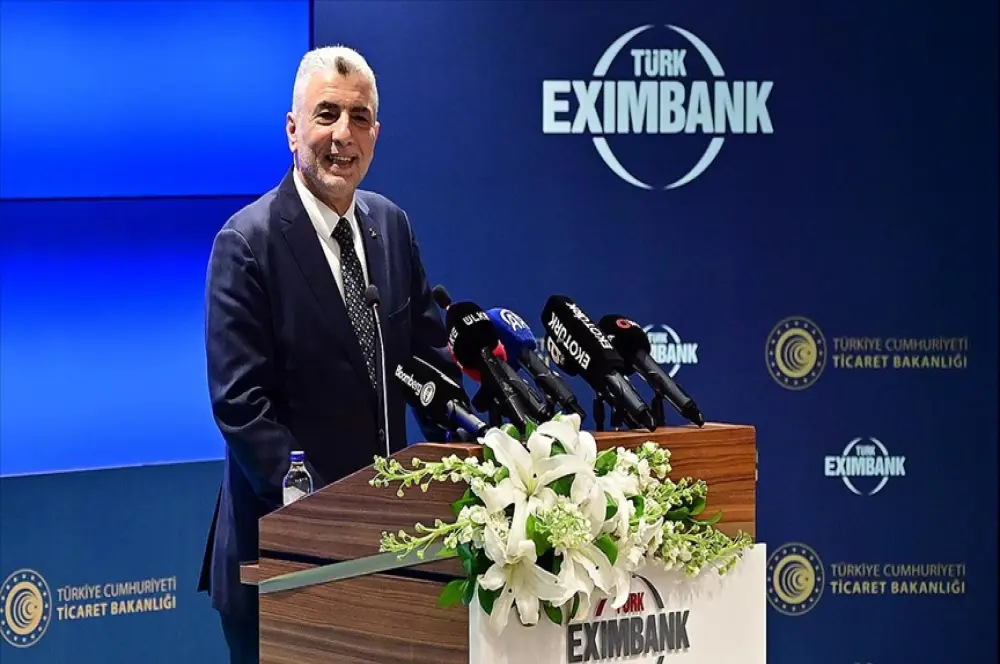Bakan Bolat: Eximbank'ın sermayesi 35 milyar 700 milyon liraya çıkarıldı Bakan Bolat: Eximbank'ın sermayesi 35 milyar 700 milyon liraya çıkarıldı