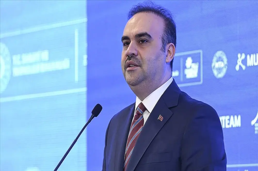 Türkiye, insansız hava araçlarını, uydularını üretebilen ülke konumuna geldi Türkiye, insansız hava araçlarını, uydularını üretebilen ülke konumuna geldi