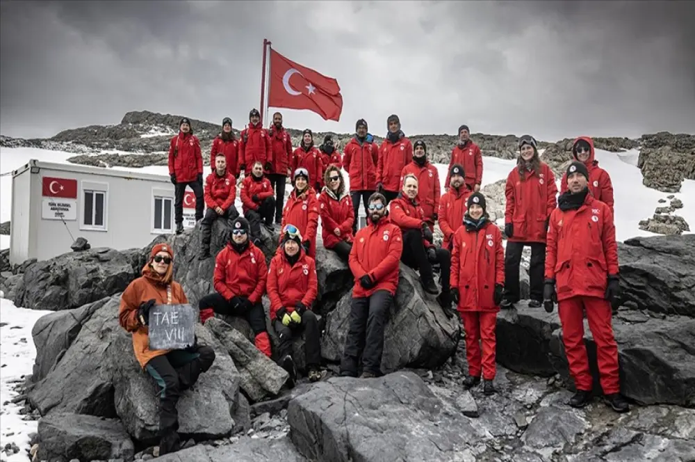 Bilim insanları dünyanın geleceği için cevapları Antarktika'da aradı Bilim insanları dünyanın geleceği için cevapları Antarktika'da aradı