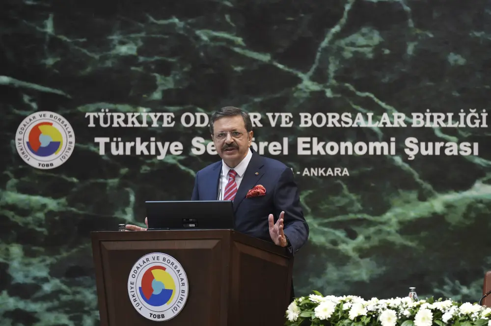 "KOBİ'lerimize destek vermeli, uygun finansman imkanları sağlamalıyız" "KOBİ'lerimize destek vermeli, uygun finansman imkanları sağlamalıyız"