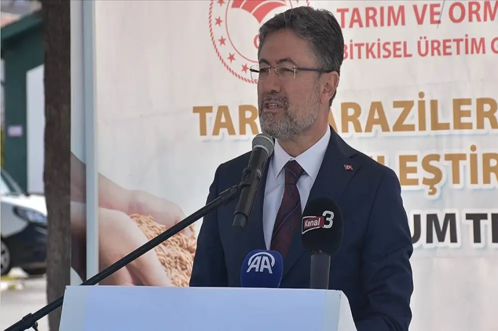 Bakan Yumaklı: Türkiye tohumculukta dünyanın ilk 10 ülkesi arasında Bakan Yumaklı: Türkiye tohumculukta dünyanın ilk 10 ülkesi arasında