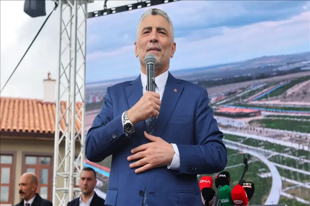 Ticaret Bakanı Bolat'tan "milli gelir" vurgusu Ticaret Bakanı Bolat'tan "milli gelir" vurgusu