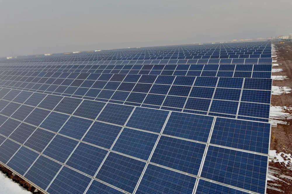 Güneş enerjisi kurulu gücü 12 bin megavatı aştı Güneş enerjisi kurulu gücü 12 bin megavatı aştı