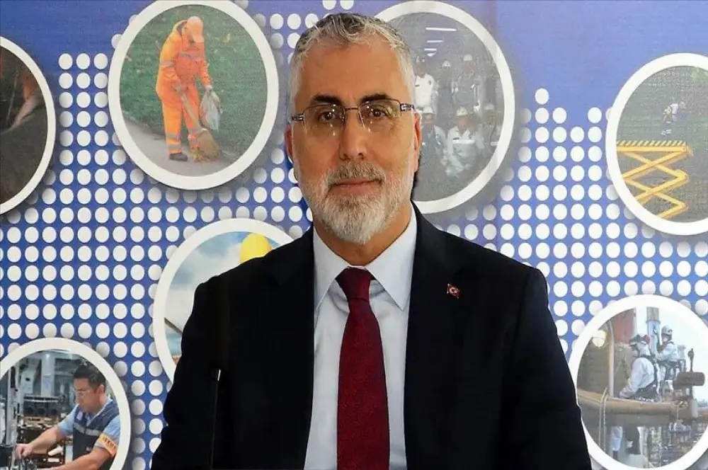 Bakan Işıkhan: Emeklimize daha fazla pay vermeye devam edeceğiz Bakan Işıkhan: Emeklimize daha fazla pay vermeye devam edeceğiz