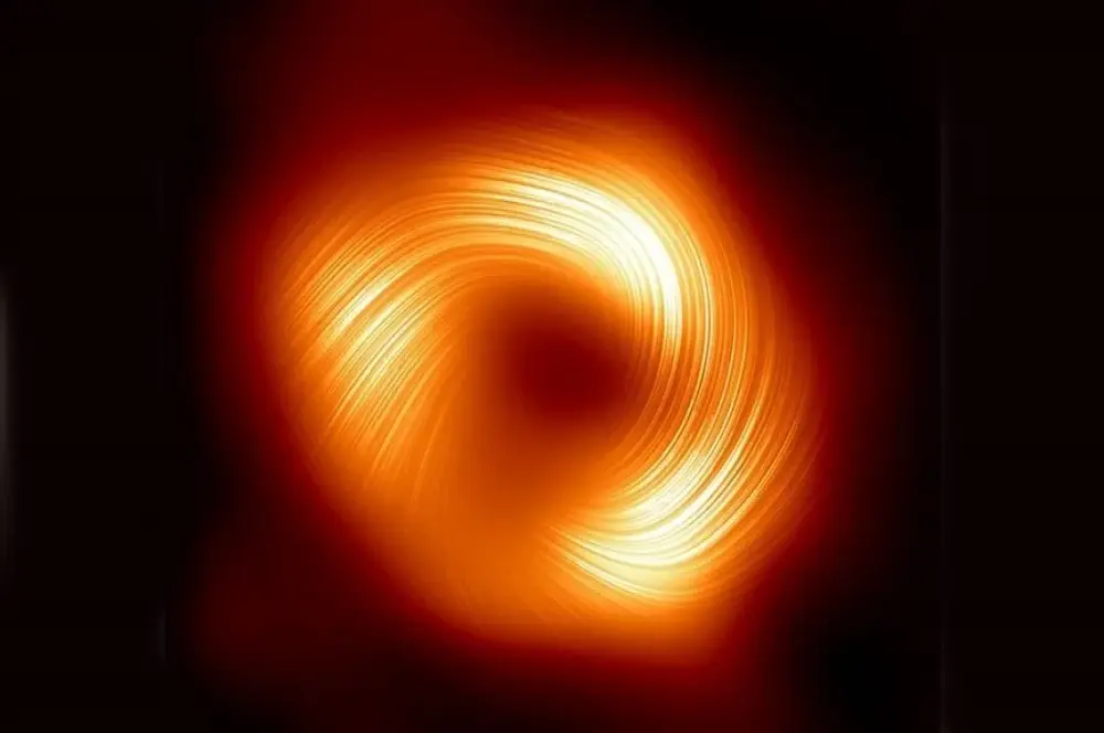 Samanyolu Galaksisi'ndeki Sagittarius A* kara deliğinin net fotoğrafı paylaşıldı Samanyolu Galaksisi'ndeki Sagittarius A* kara deliğinin net fotoğrafı paylaşıldı