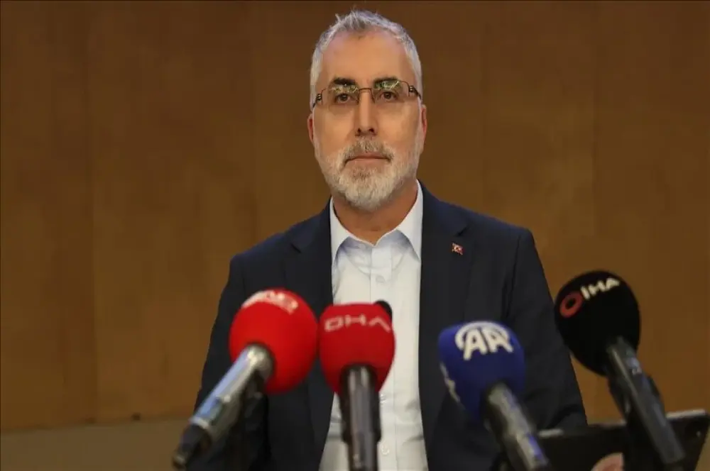 Bakan Işıkhan: Türkiye ekonomisi AB ülkeleri arasında en çok büyüyen ülke oldu Bakan Işıkhan: Türkiye ekonomisi AB ülkeleri arasında en çok büyüyen ülke oldu