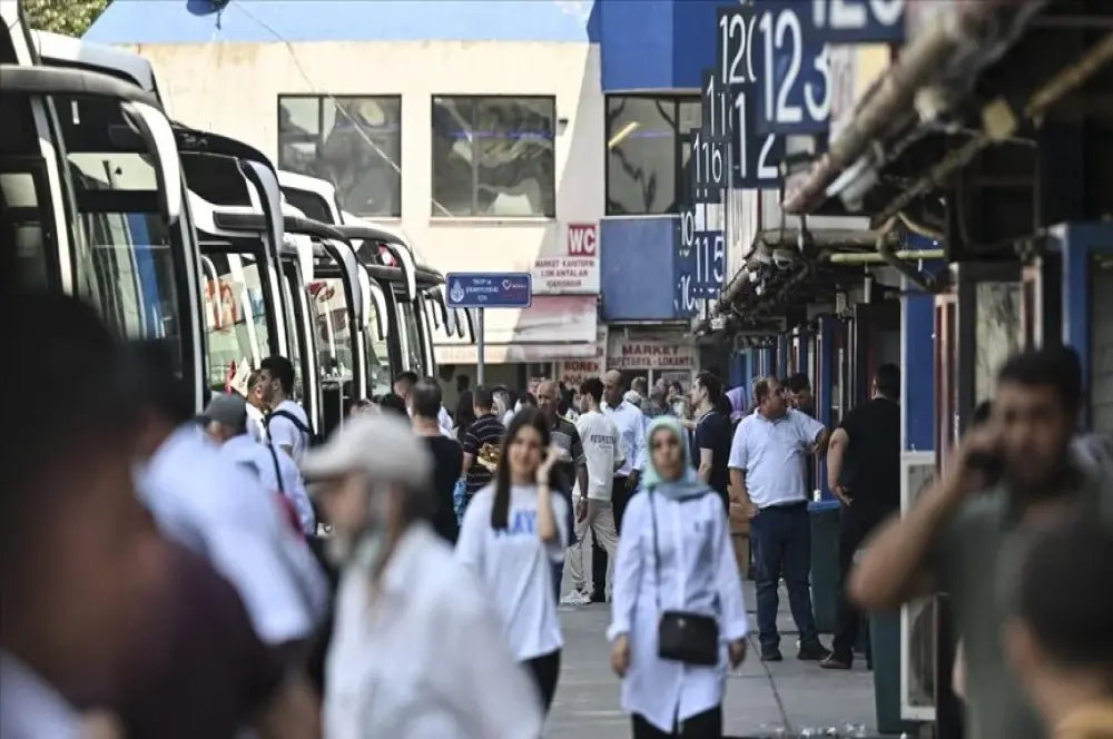 Şehirler arası otobüs firmalarına bayram tatili için ek sefer izni Şehirler arası otobüs firmalarına bayram tatili için ek sefer izni