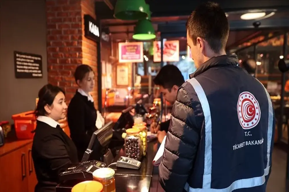 Restoran ve kafelerdeki servis ücretleri denetleniyor Restoran ve kafelerdeki servis ücretleri denetleniyor