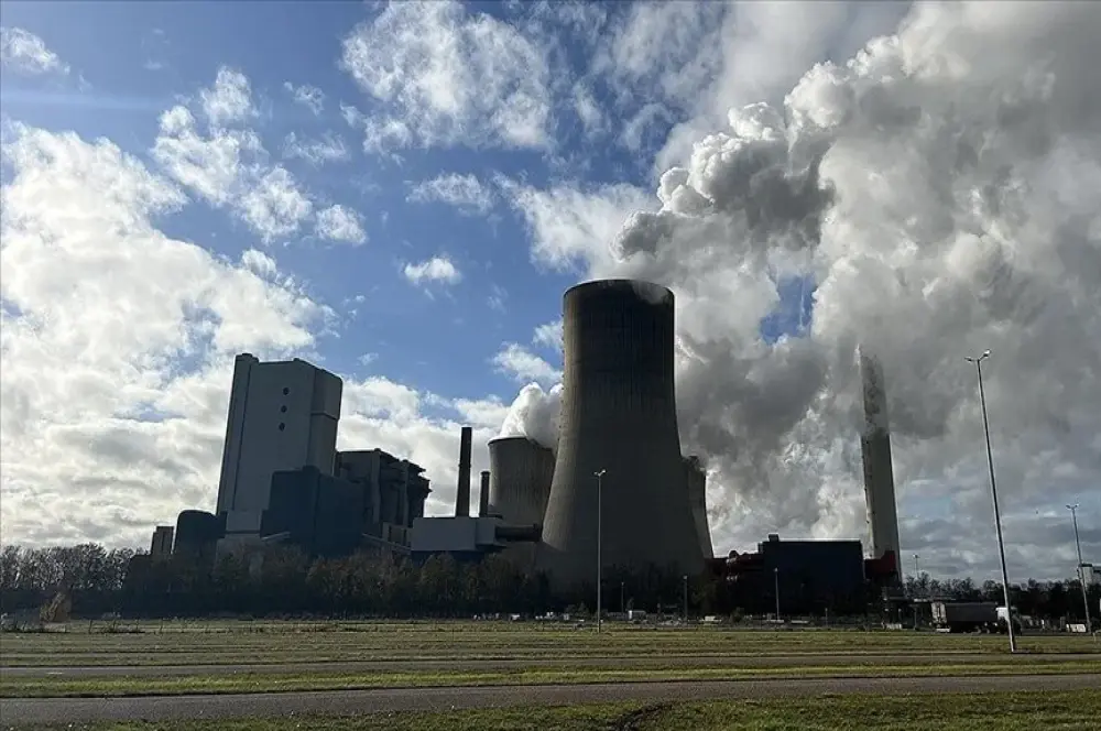 Kapatılacak kömür santralleriyle 1.4 milyar ton karbon emisyonu engellenecek Kapatılacak kömür santralleriyle 1.4 milyar ton karbon emisyonu engellenecek