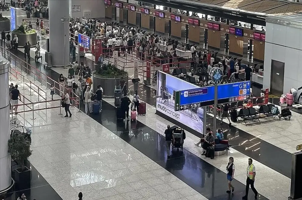 Türkiye üzerinden 4 ülkeye transit uçuşlarda e-vize zorunluluğu getirildi Türkiye üzerinden 4 ülkeye transit uçuşlarda e-vize zorunluluğu getirildi