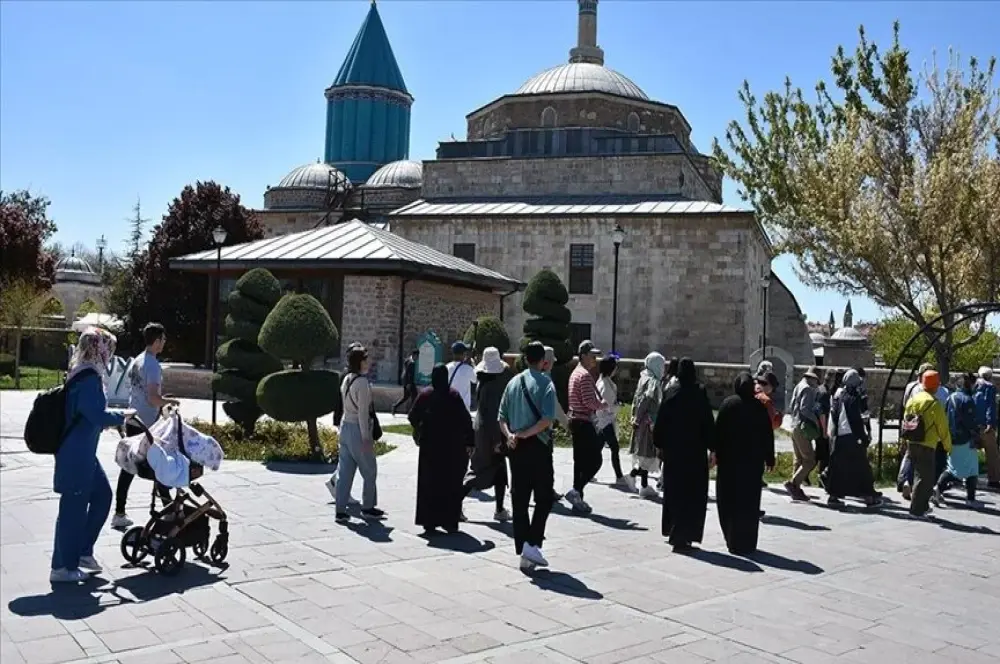 Bayramda Türkiye'nin tarih ve kültür mirasına büyük ilgi Bayramda Türkiye'nin tarih ve kültür mirasına büyük ilgi