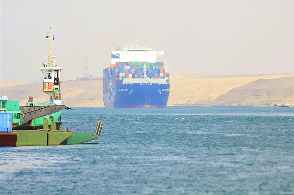 Konteyner geçişleri yarıdan fazla azaldı, LNG ticareti durma noktasına geldi Konteyner geçişleri yarıdan fazla azaldı, LNG ticareti durma noktasına geldi