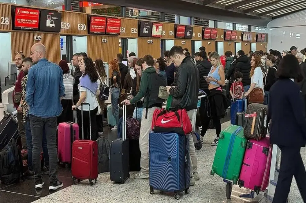 İstanbul'daki havalimanlarından yılın ilk çeyreğinde 27,1 milyon yolcu uçtu İstanbul'daki havalimanlarından yılın ilk çeyreğinde 27,1 milyon yolcu uçtu
