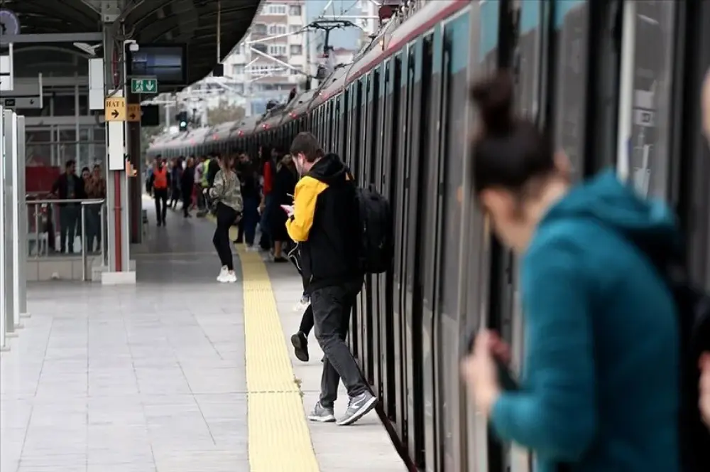 Bakanlığa bağlı metro ve kent içi raylı sistemler 23 Nisan'da ücretsiz olacak Bakanlığa bağlı metro ve kent içi raylı sistemler 23 Nisan'da ücretsiz olacak