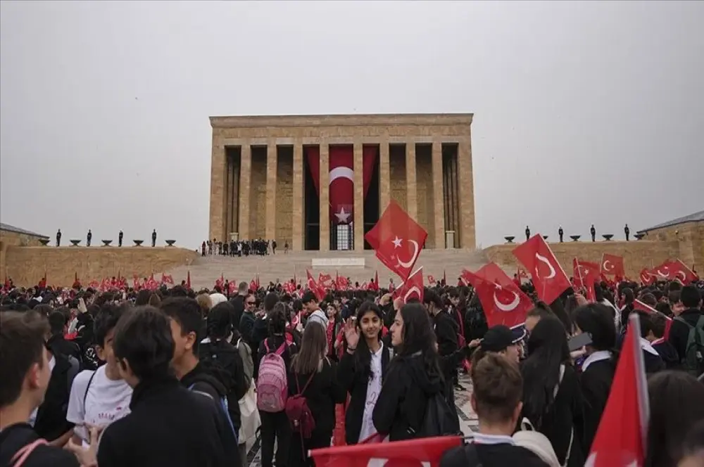 23 Nisan Ulusal Egemenlik ve Çocuk Bayramı kutlanıyor 23 Nisan Ulusal Egemenlik ve Çocuk Bayramı kutlanıyor