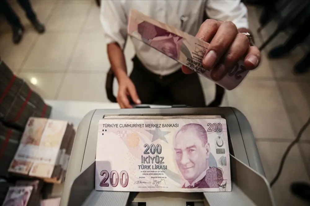 Bankacılık sektörünün kredi hacmi geçen hafta 13 trilyon 133,9 milyar lira oldu Bankacılık sektörünün kredi hacmi geçen hafta 13 trilyon 133,9 milyar lira oldu