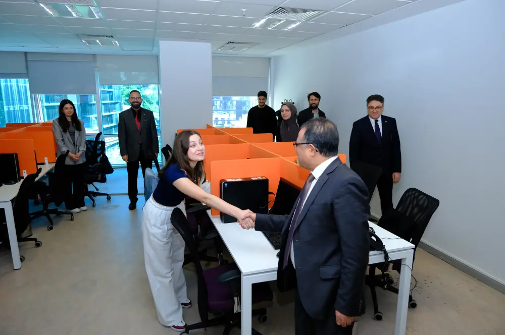 Yeni çağrı merkezi faaliyete geçti Yeni çağrı merkezi faaliyete geçti