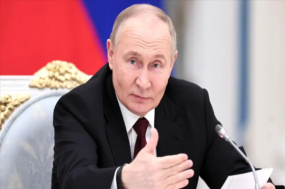 Putin: Çin'le 2023'te ticaret hacmimizde 240 milyar dolarla rekor kırıldı Putin: Çin'le 2023'te ticaret hacmimizde 240 milyar dolarla rekor kırıldı