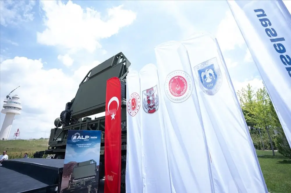 Yerli ve milli erken ihbar radar sistemlerinin ilk teslimatı yapıldı Yerli ve milli erken ihbar radar sistemlerinin ilk teslimatı yapıldı