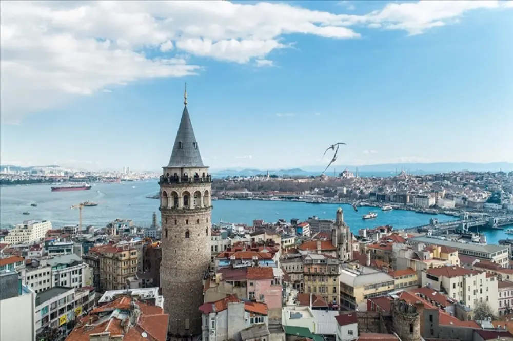 Galata Kulesi yarın yeniden ziyarete açılacak Galata Kulesi yarın yeniden ziyarete açılacak