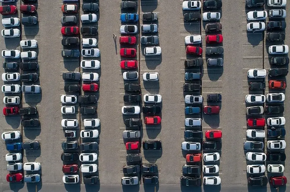 Çin menşeli benzinli ve hibrit motorlu otomobile ek gümrük vergisi uygulanacak Çin menşeli benzinli ve hibrit motorlu otomobile ek gümrük vergisi uygulanacak