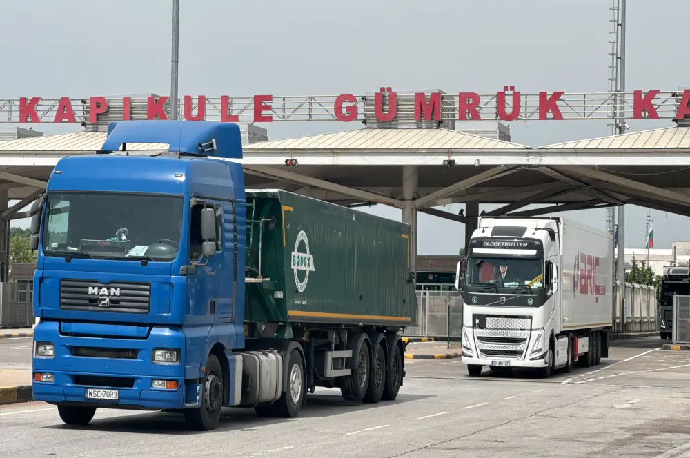 Tır sürücüleri vize sorununun iş kaybına neden olduğunu belirtti Tır sürücüleri vize sorununun iş kaybına neden olduğunu belirtti