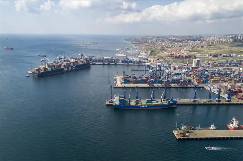 İstanbul'un ihracatı bir ayda 2 milyar doların üzerinde arttı İstanbul'un ihracatı bir ayda 2 milyar doların üzerinde arttı