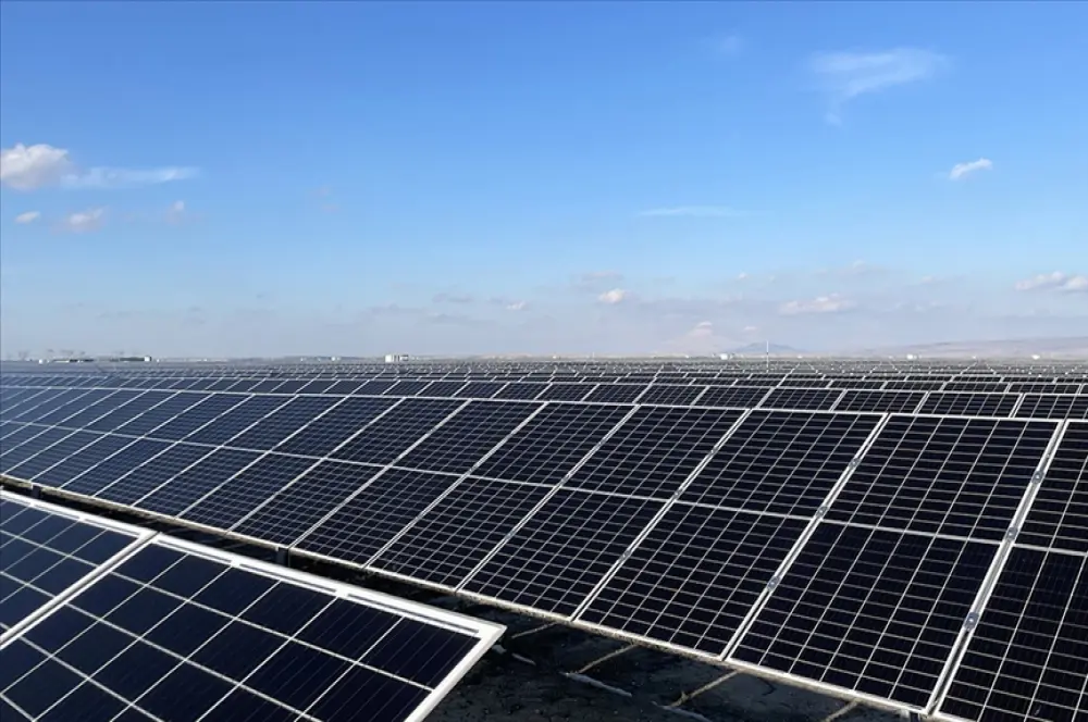Kurban Bayramı'nın ilk gününde güneşten elektrik üretiminde rekor kırıldı Kurban Bayramı'nın ilk gününde güneşten elektrik üretiminde rekor kırıldı