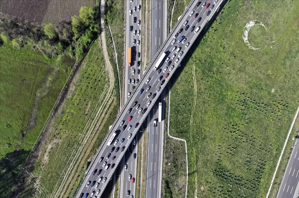 Trafiğe mayısta 232 bin 401 taşıtın kaydı yapıldı Trafiğe mayısta 232 bin 401 taşıtın kaydı yapıldı